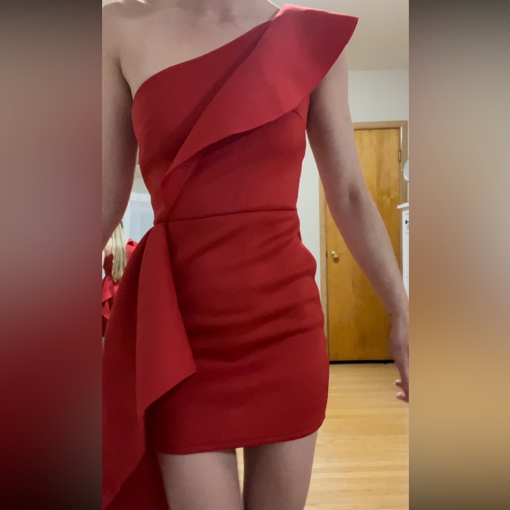Beautiful Red Bodycon Dress - Picture 11 of 11